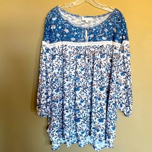 🆕WEEKEND SUZANNE BEATRO: Floral Polyester/Spandex Top with Lace- Sz 2X
